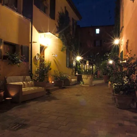 Готель Porta San Mamolo Болонья