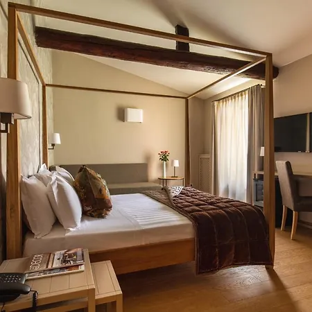Готель Porta San Mamolo 4*