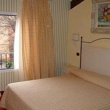 Готель Porta San Mamolo 4*